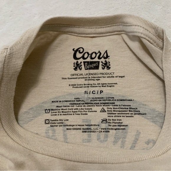 NEW Coors Banquet Beer Golden Colorado T-Shirt Men's Small Short Sleeve Sand - Picture 3 of 7
